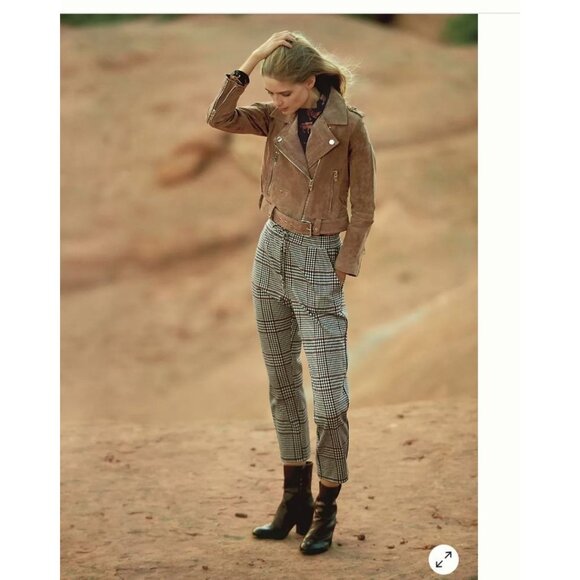 SOLD Anthropologie Seychelles Black Leather Heeled Ankle Boots Rounded Toe SZ 8 - Picture 3 of 12